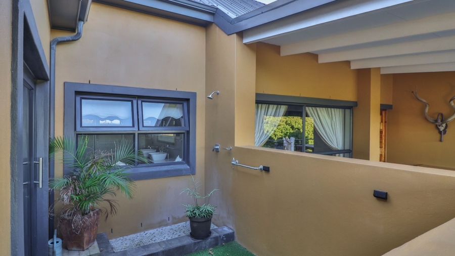 9 Bedroom Property for Sale in Onrus Western Cape